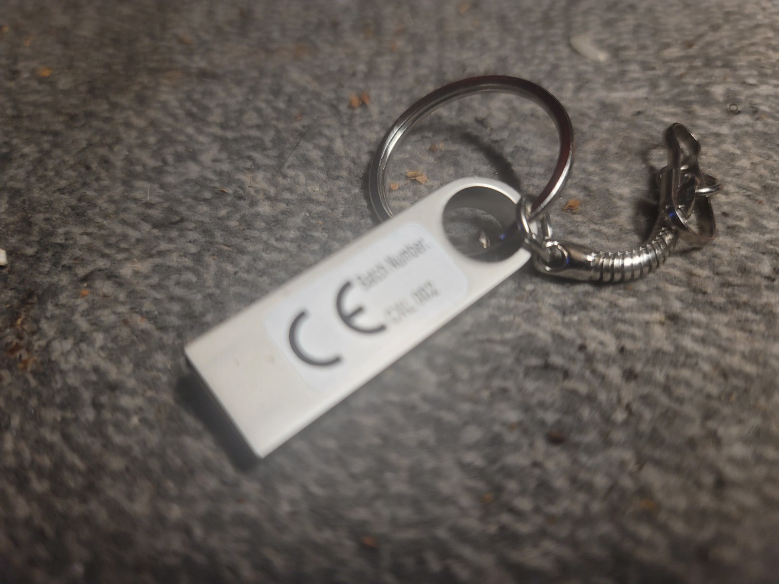 64 Gb Metal-cased Flash drive with Linux Install Toolkit & Apps Premium version
