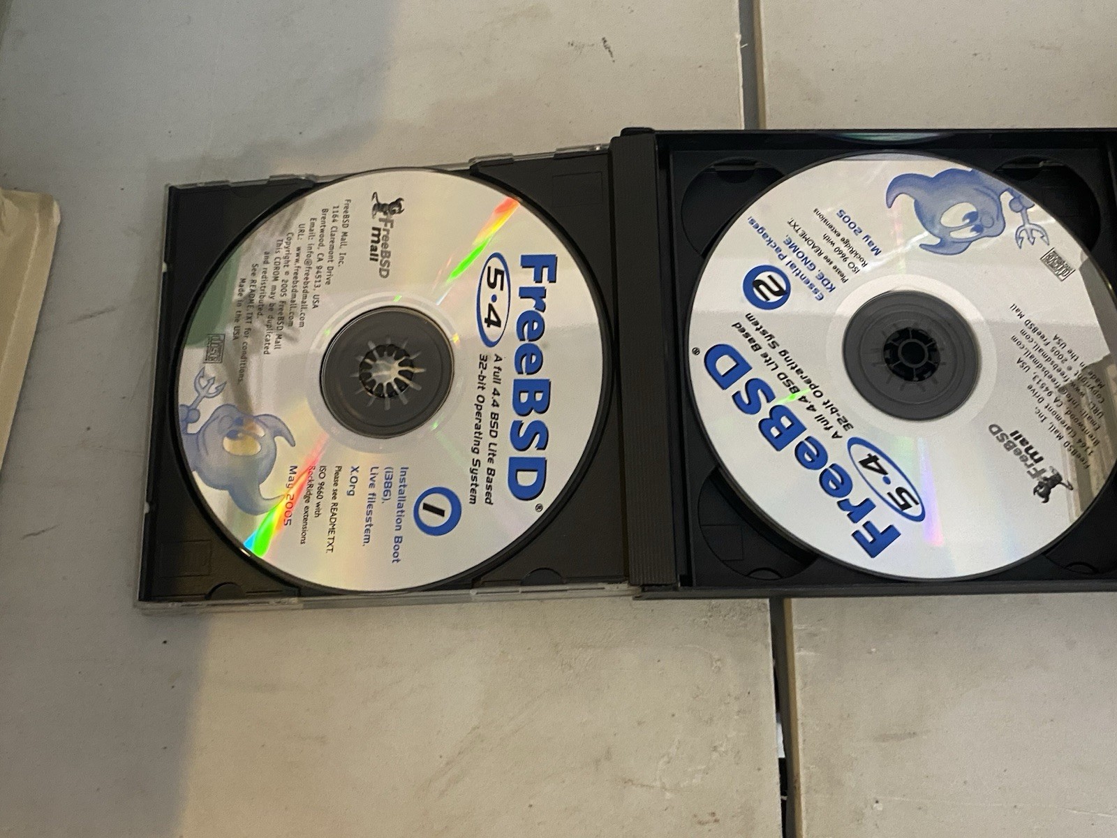 Vintage FreeBSD 5.4 May 2005 Operating System PC x86 32/64-bit CD Set