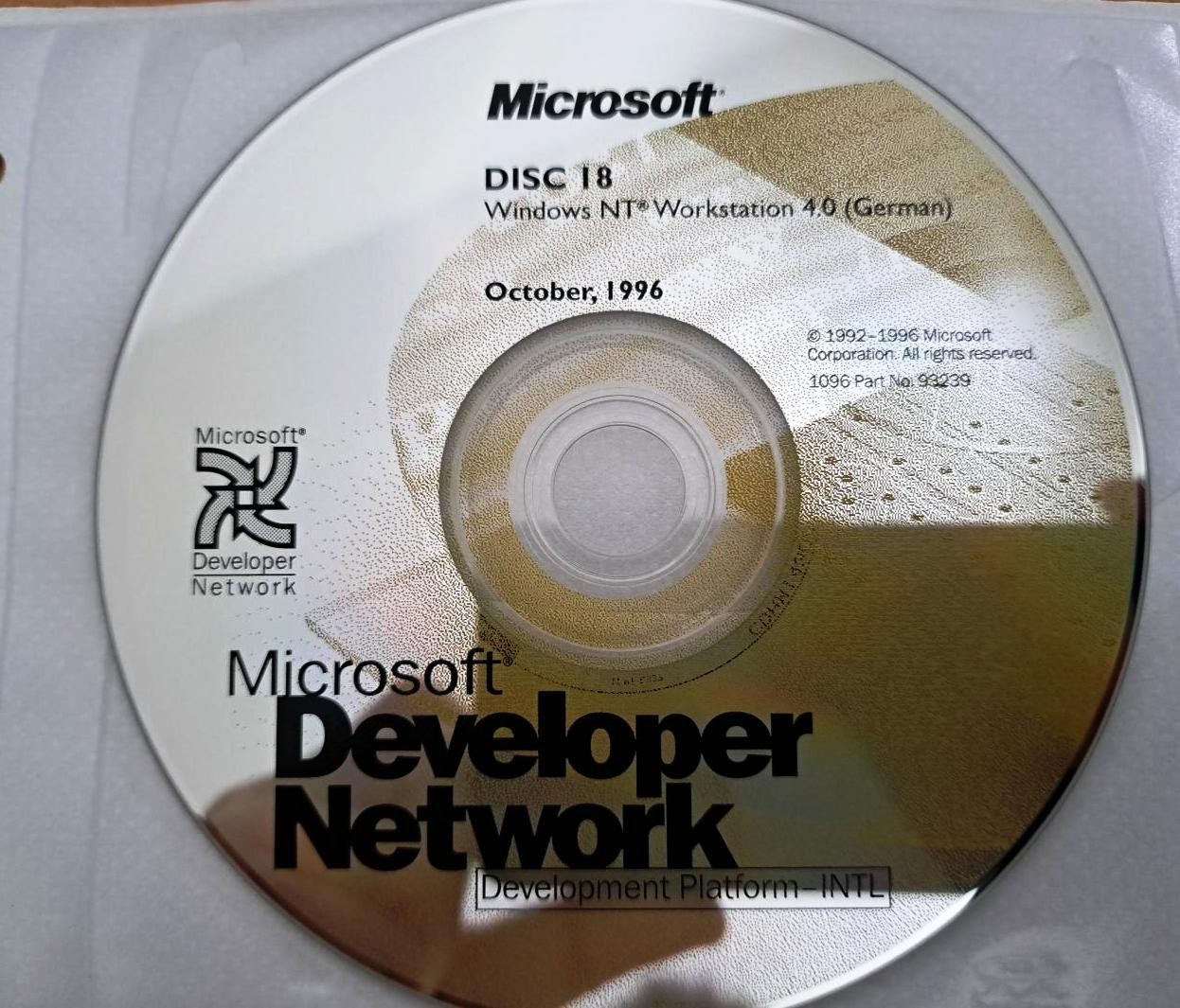 Windows NT Workstation 4.0 Full Version German Install CD w/ License