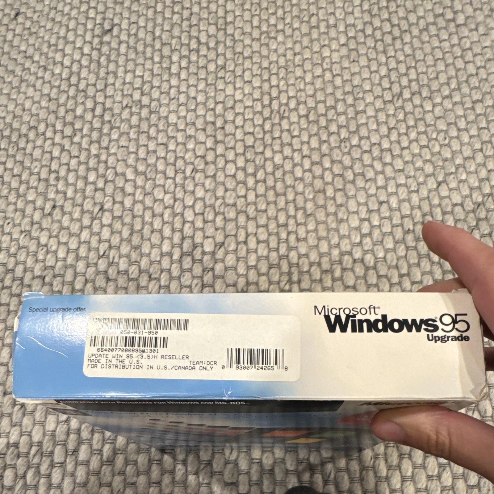 Microsoft Windows 95 Upgrade Operating System 3.5″ Floppy Disk Set English