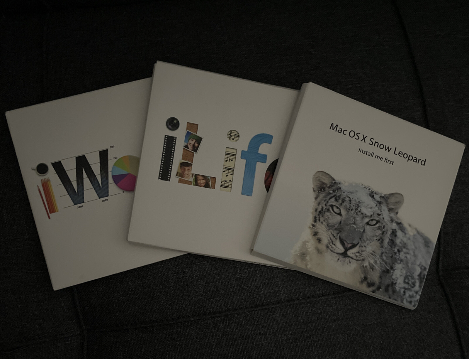 Apple Mac Box Set – Snow Leopard 10.6 iLife 09 iWork 09 MC209Z/A