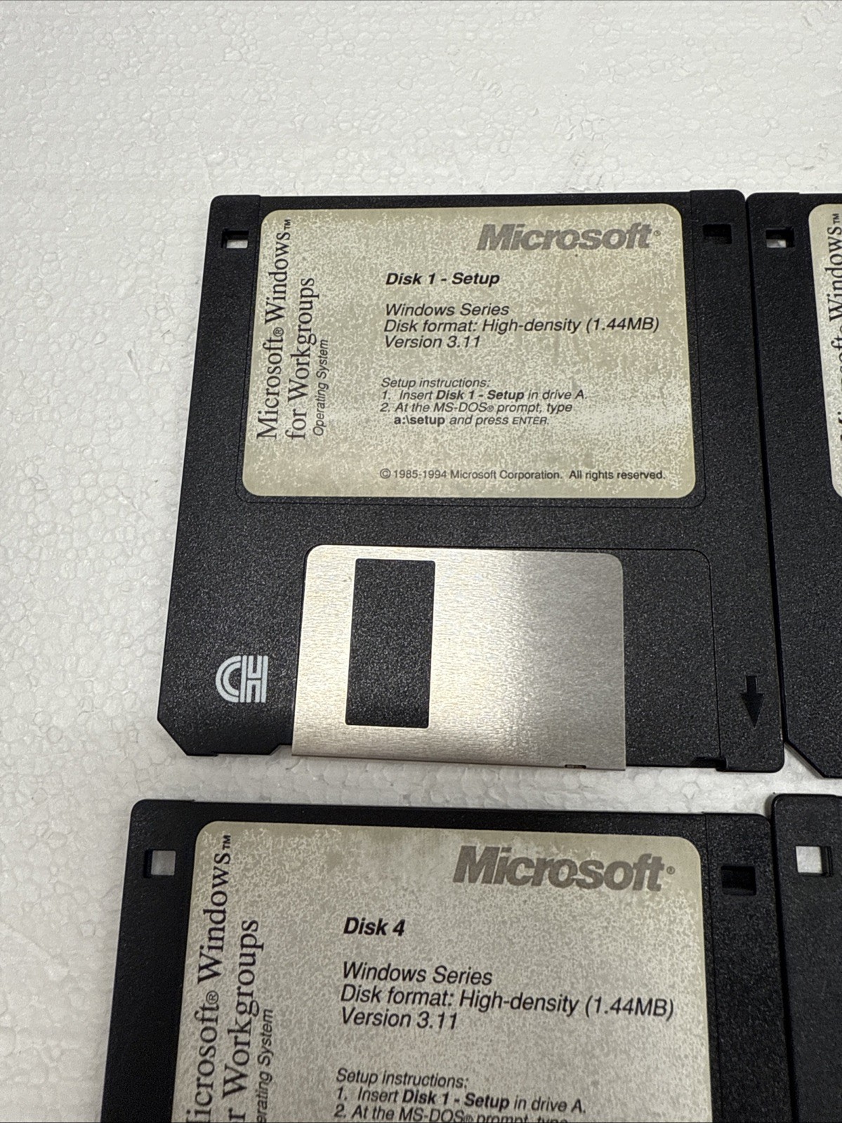MS Windows 3.11 on 3.5″ 1.44MB Floppy Disk install – Workgroups 7 Disks Untested