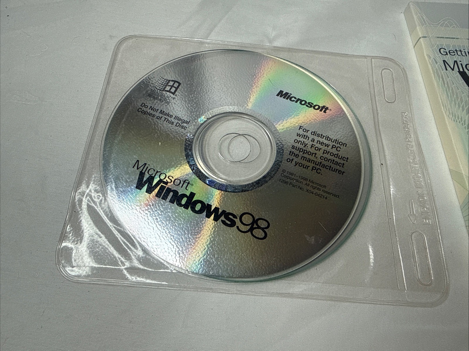 Microsoft Windows 98 Getting Started Booklet W/ Used Key w/ CD & Boot disk