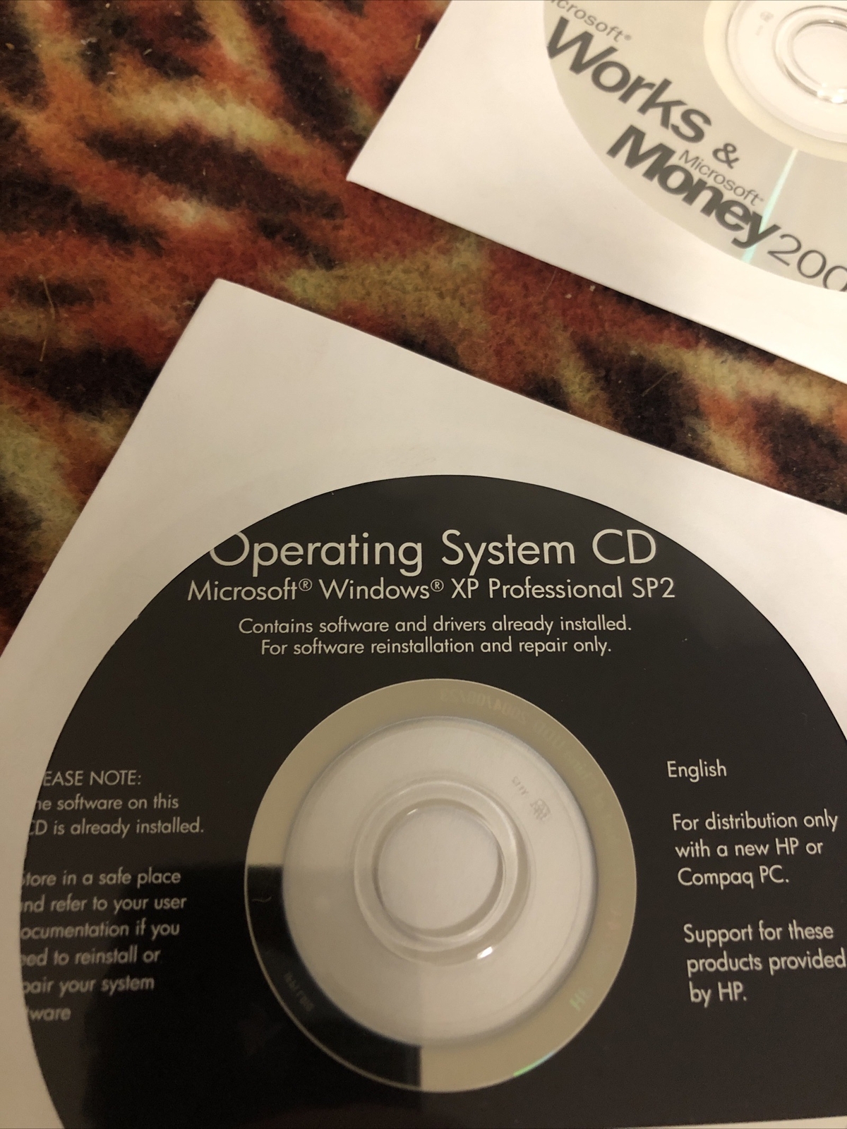 Operating System CD Microsoft Windows XP Professional SP2 4 Disc Lot