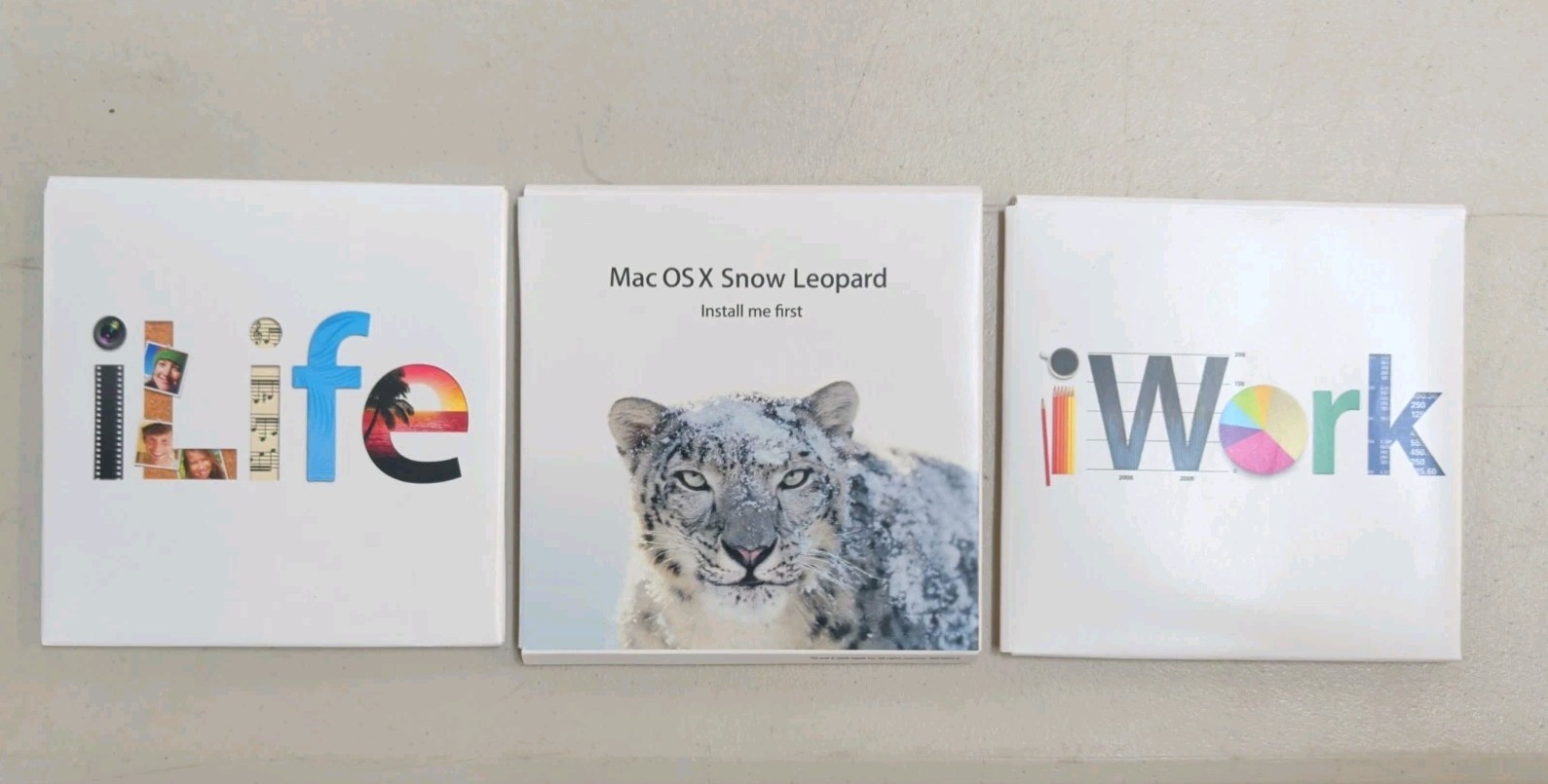 Apple Mac Box Set – Snow Leopard 10.6 iLife 09 iWork 09 MC209Z/A