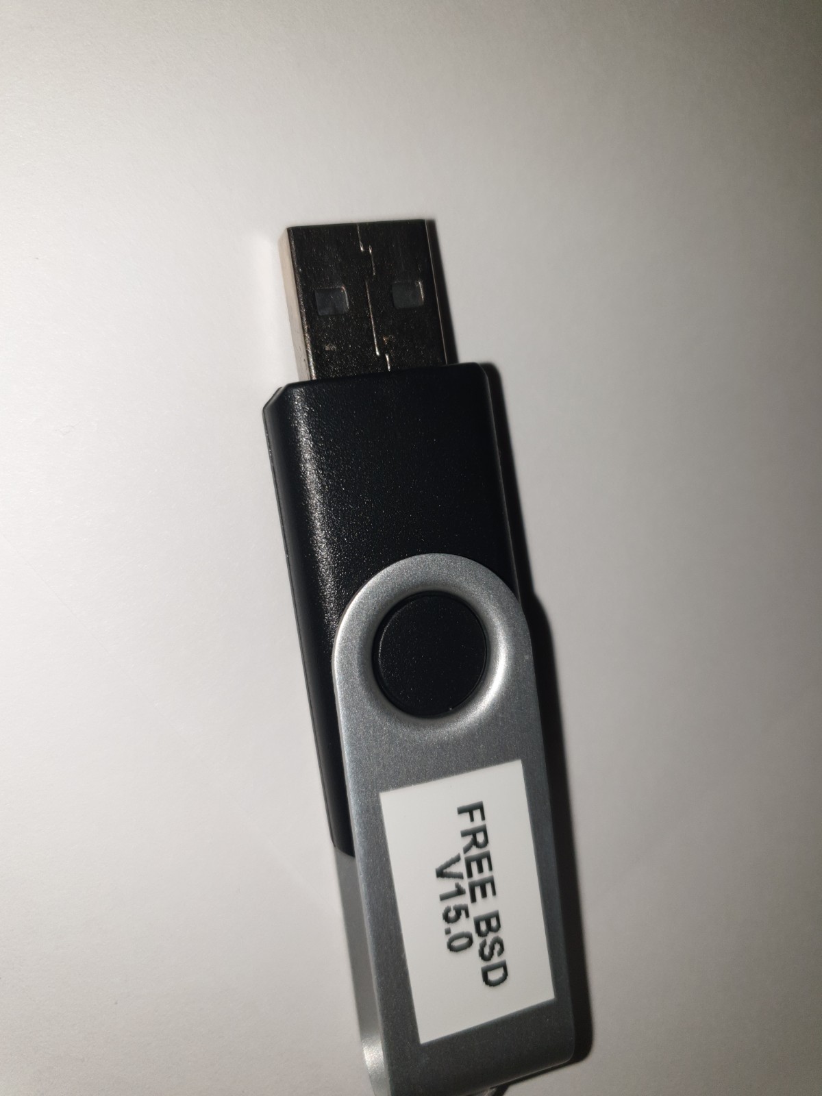 FreeBSD V15.0, 64-bit, Unix-like OS, Bootable Live and Install USB Flash Drive