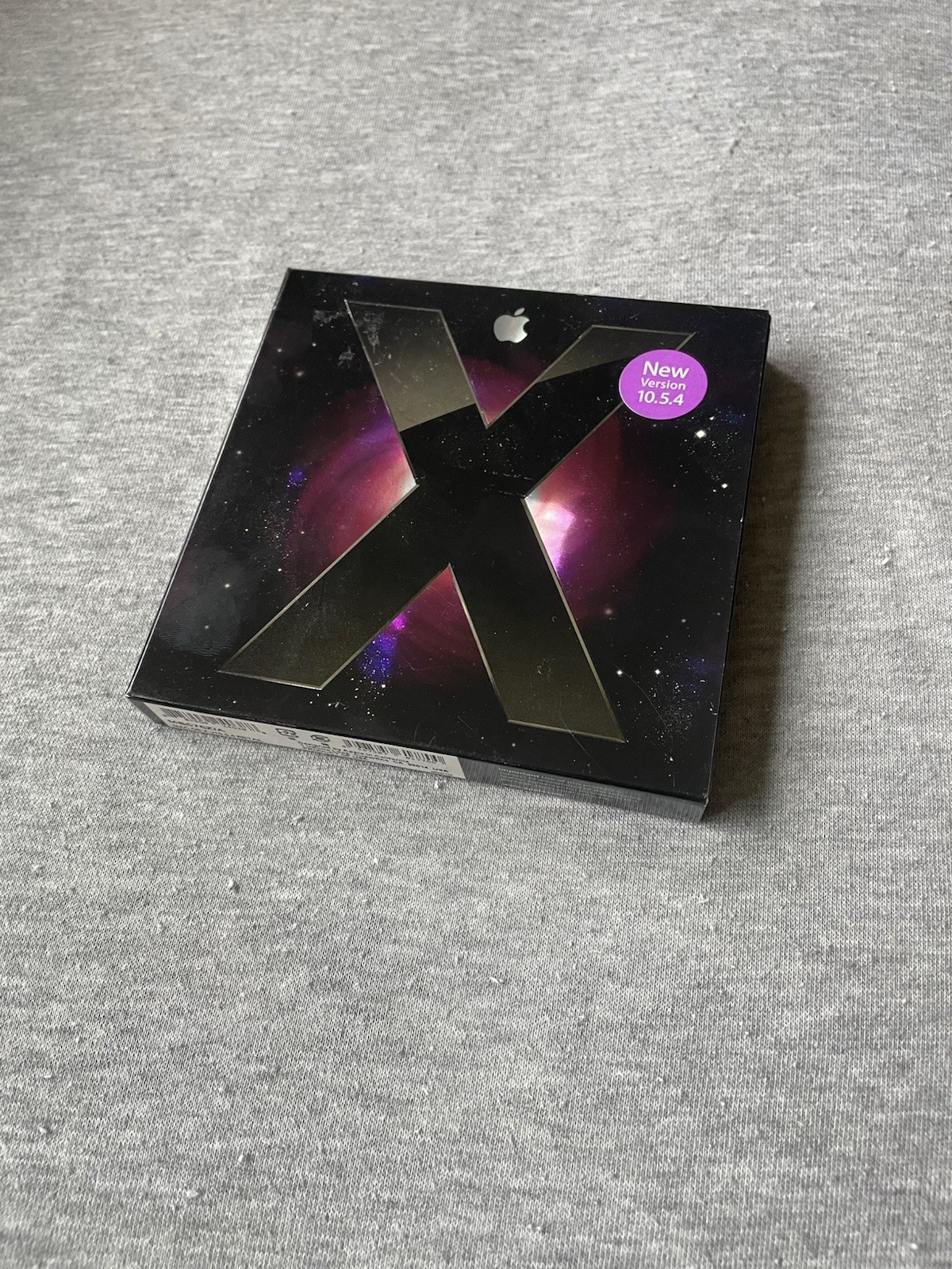 Mac OS x Leopard 10.5.4 Retail Pack Disc Version with Manual
