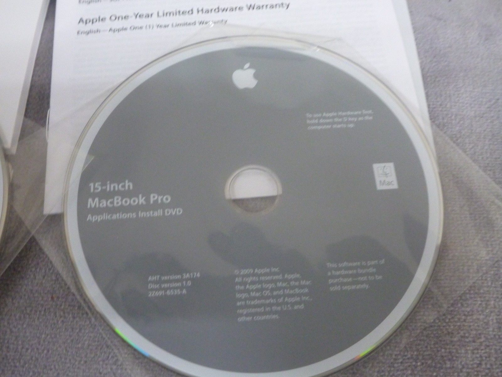 MacBook Pro 15 original DVD not burnt OS X 10.6. , Application and Books
