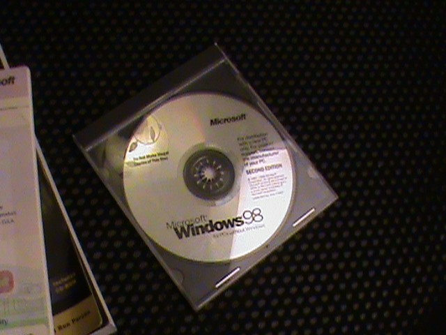 WINDOWS 98 2nd. Edition W-KEY and 900 Page Manual by Que 3 Pc. Lot BONUS CD