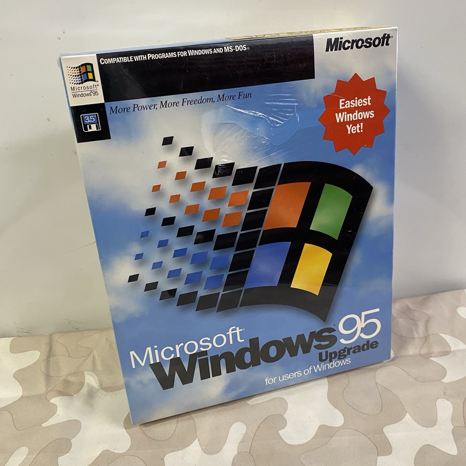 Microsoft Windows 95 Upgrade 3.5 Floppy SEALED Promo Sample Vintage 1995 Sealed