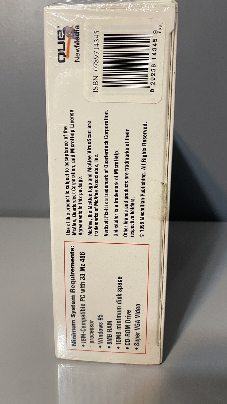 Windows 95 PC Resource Kit (McAfee VirusScan, Vertisoft Fix-It, Uninstaller)