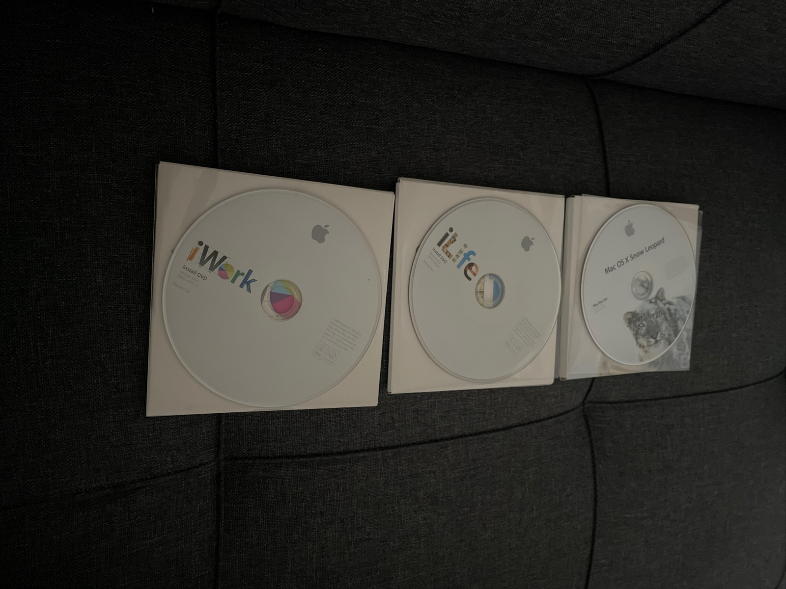 Apple Mac Box Set – Snow Leopard 10.6 iLife 09 iWork 09 MC209Z/A