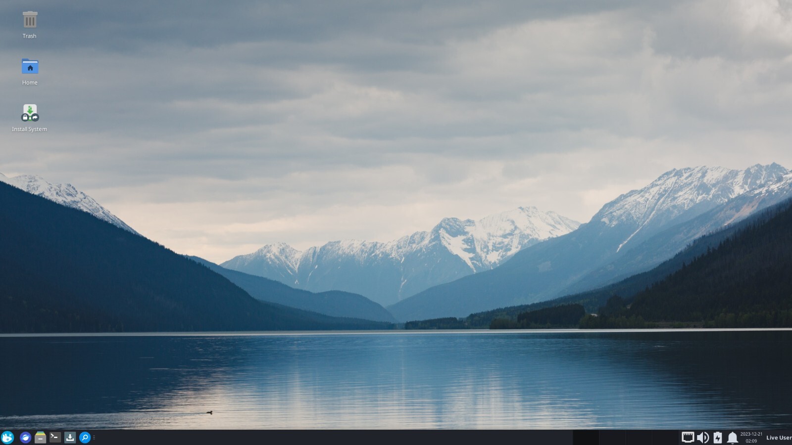 Linux Solus OS AMD64 4GB Key. Canada Only