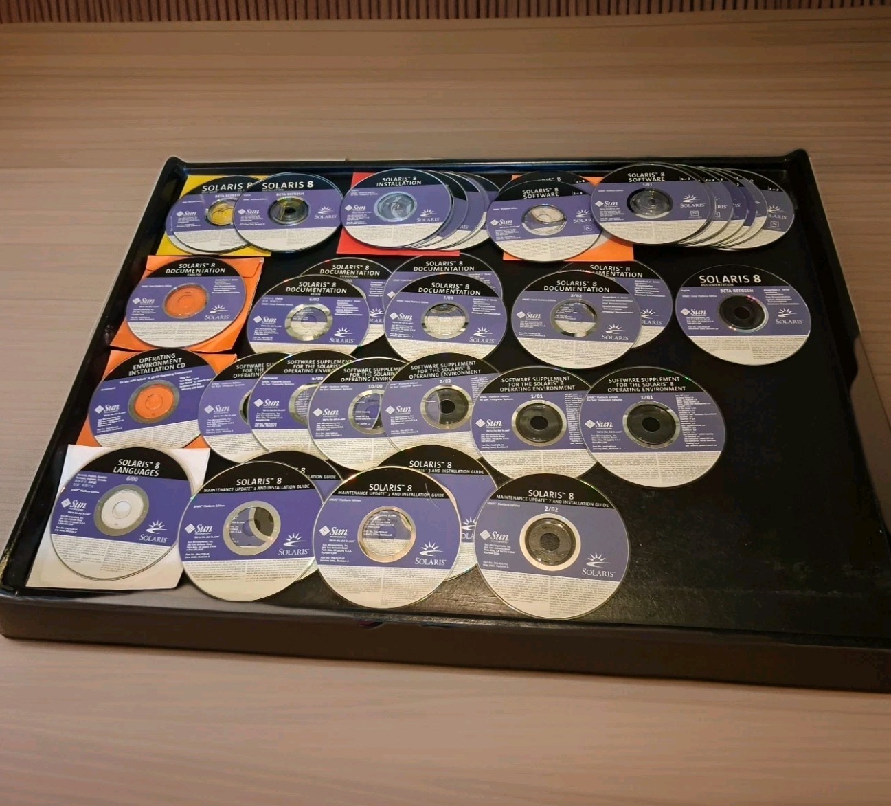 SUN Microsystems SOLARIS 8 -BOTH Intel & SPARC CDs only 58 DISCS bundle Lot