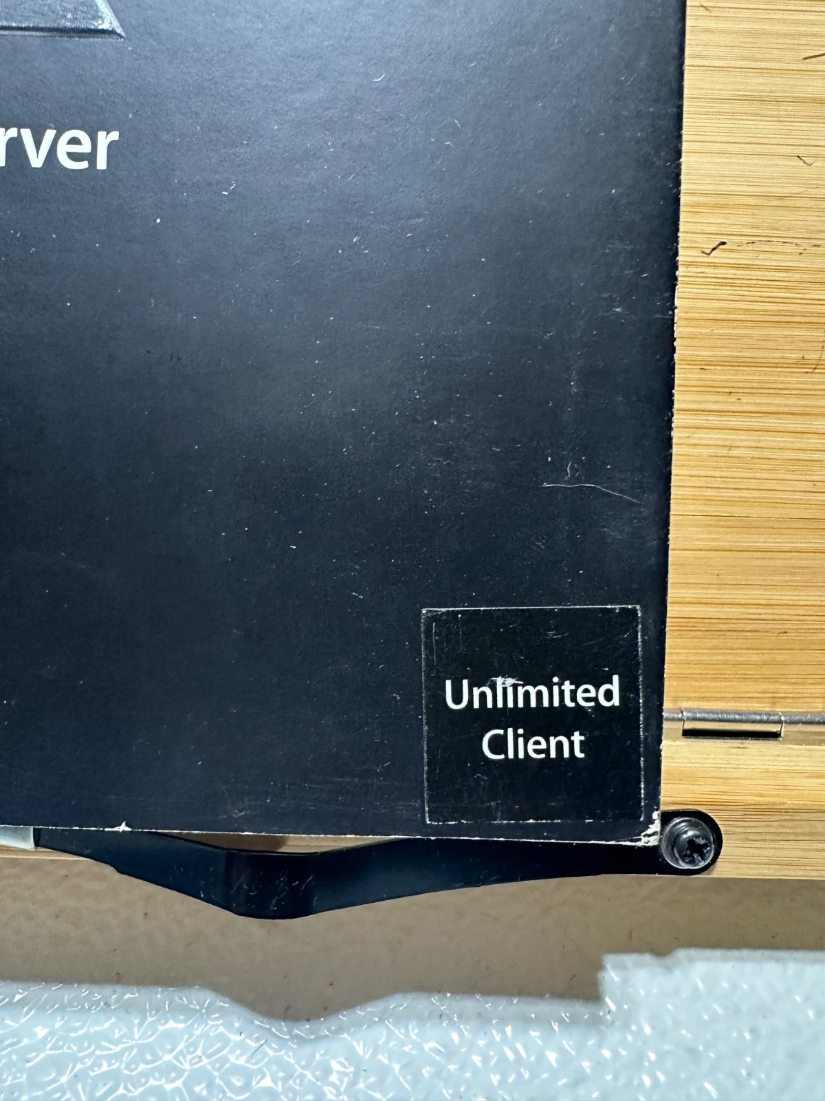 Apple Mac OS X Server 10.4 Tiger Unlimited Clients M9768Z/A
