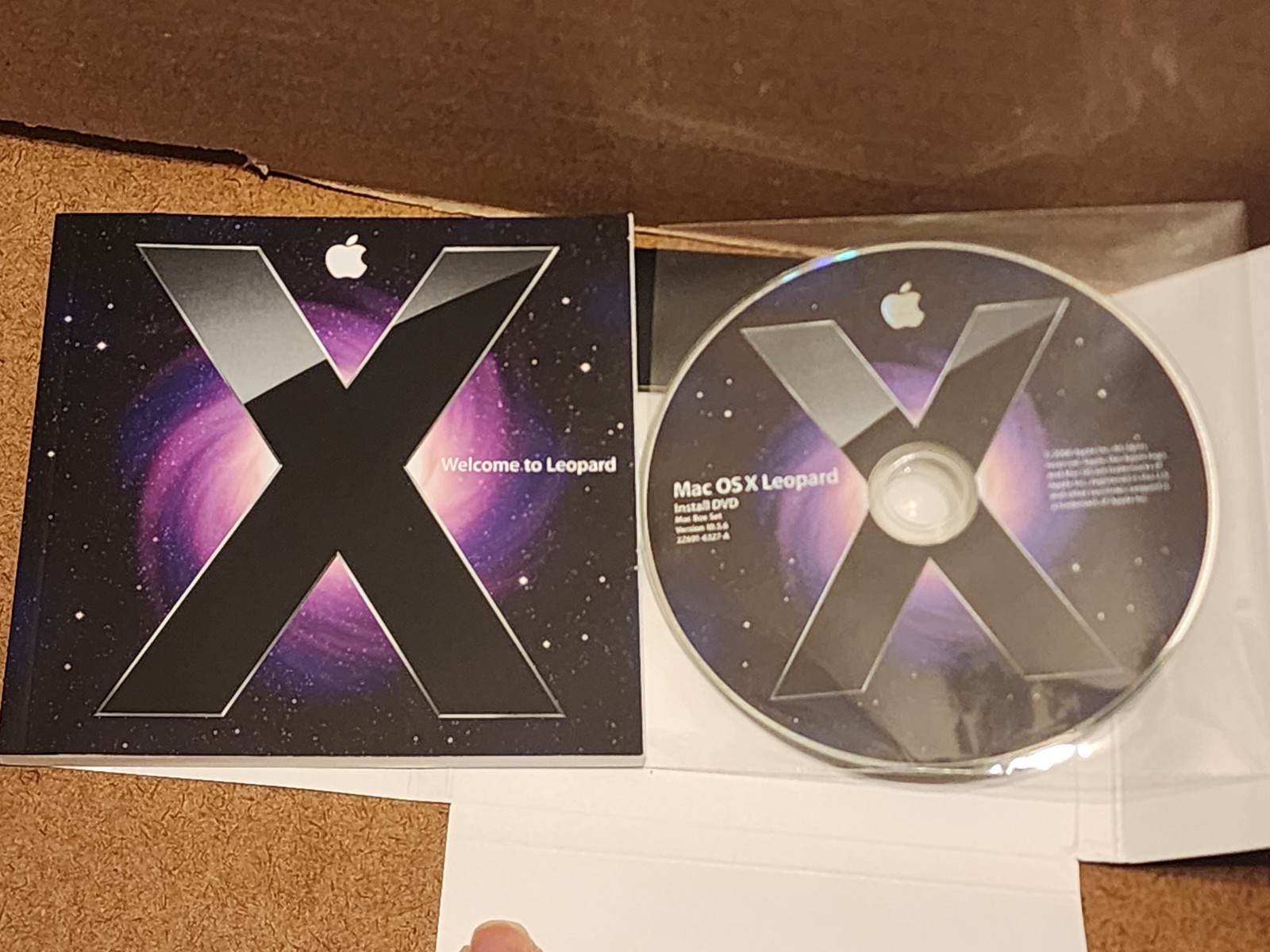 Mac Box Set OS X Leopard 10.5.6 iLife 09 iWork 09, MB997Z/A Retail Complete