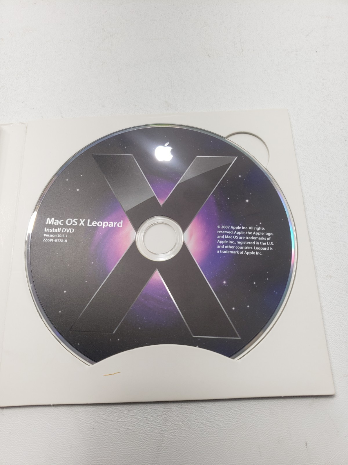Apple Mac OS X Leopard 10.5.1 MB427Z/A & Snow Leopard 10.6 Retail Lot