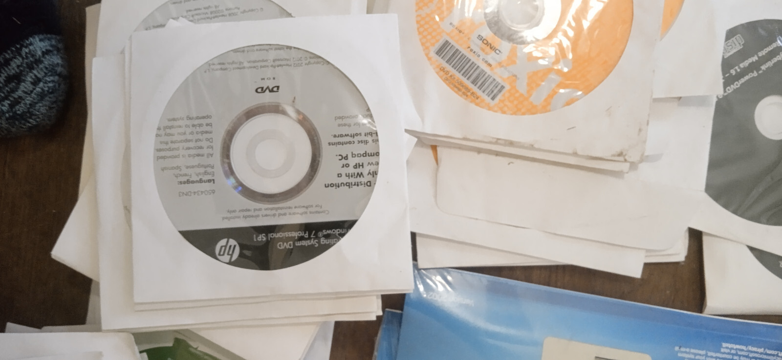 Dell reinstallation CD Microsoft Windows, XP Pro SPK2 w Roxio Creator Buss HD