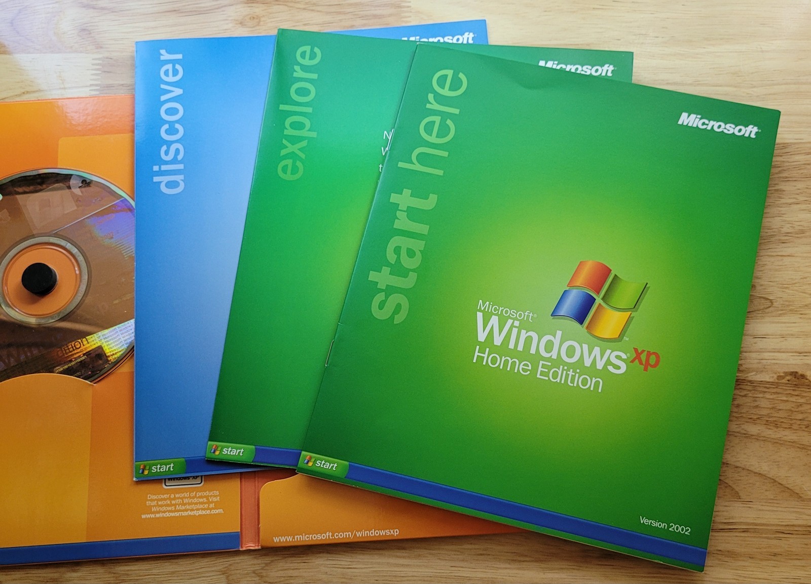 Microsoft Windows XP Home Edition SP2 Retail English CD Software 1 Device