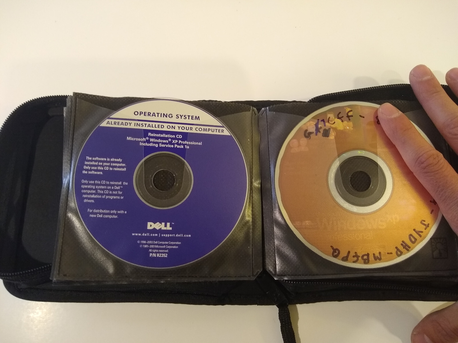 Lot of Vintage Software Windows XP Professional, Reinstallation, Word Perfect,