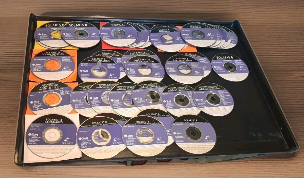 SUN Microsystems SOLARIS 8 -BOTH Intel & SPARC CDs only 58 DISCS bundle Lot
