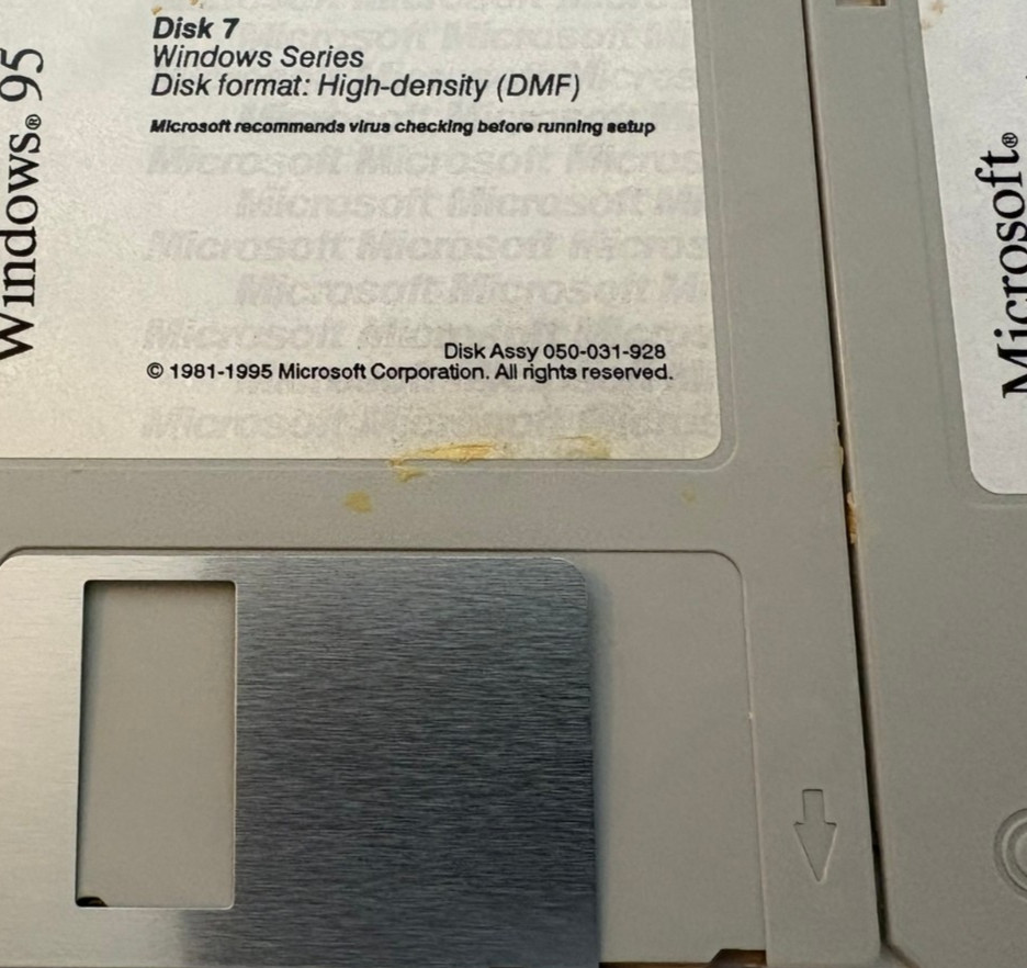 Microsoft Windows 95 Upgrade for Windows and DOS 3.5” Floppy Disks – Read Desc