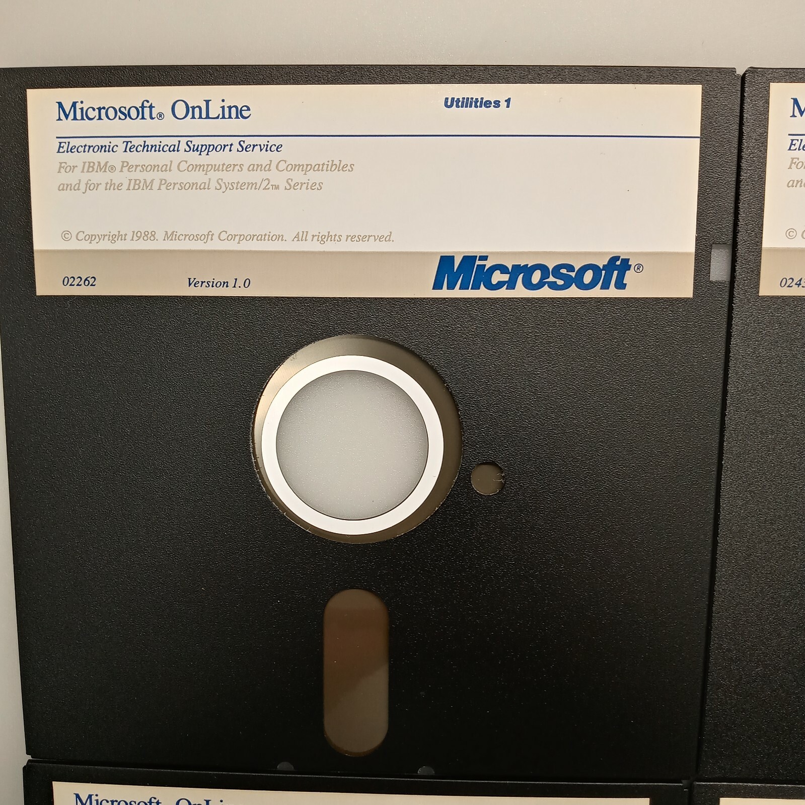 MICROSOFT ONLINE V1.0 MS-DOS COMPLETE 5.25″ FLOPPY 4 DISK SET VTG RARE ONLY ONE!