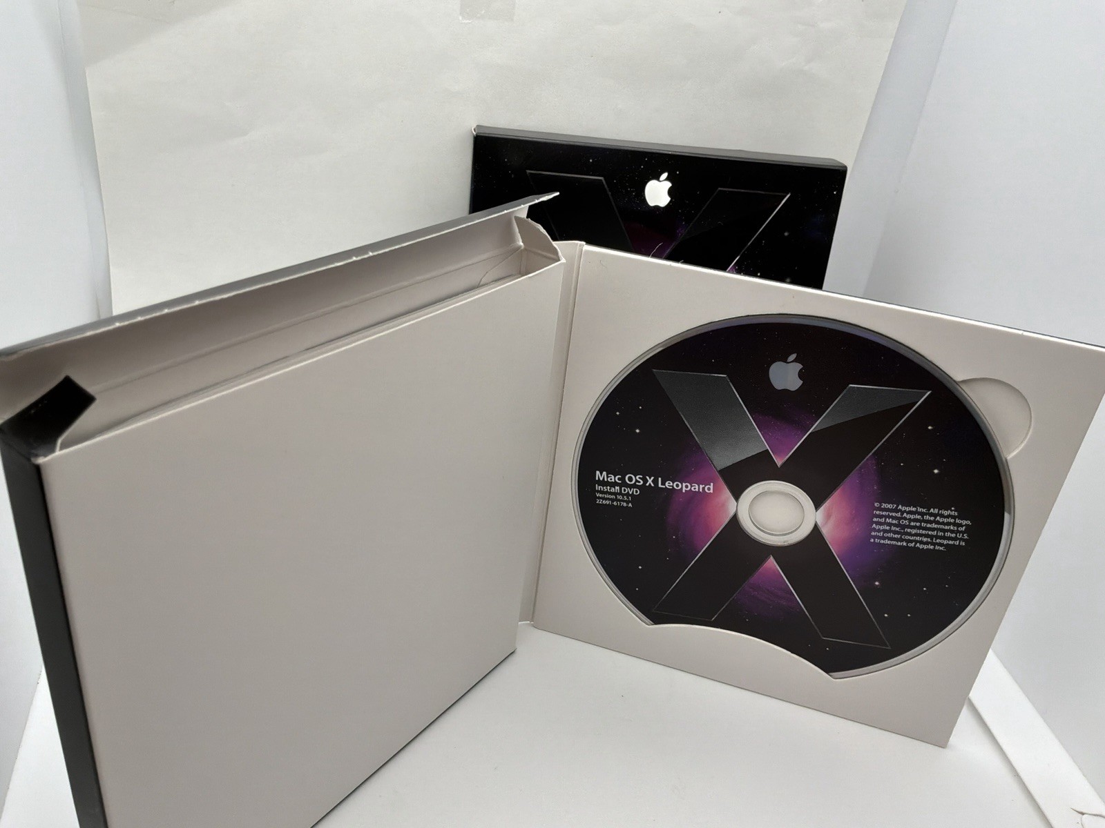 Apple Mac OS X Leopard v10.5.1 Retail Install DVD Original Box Manual Stickers