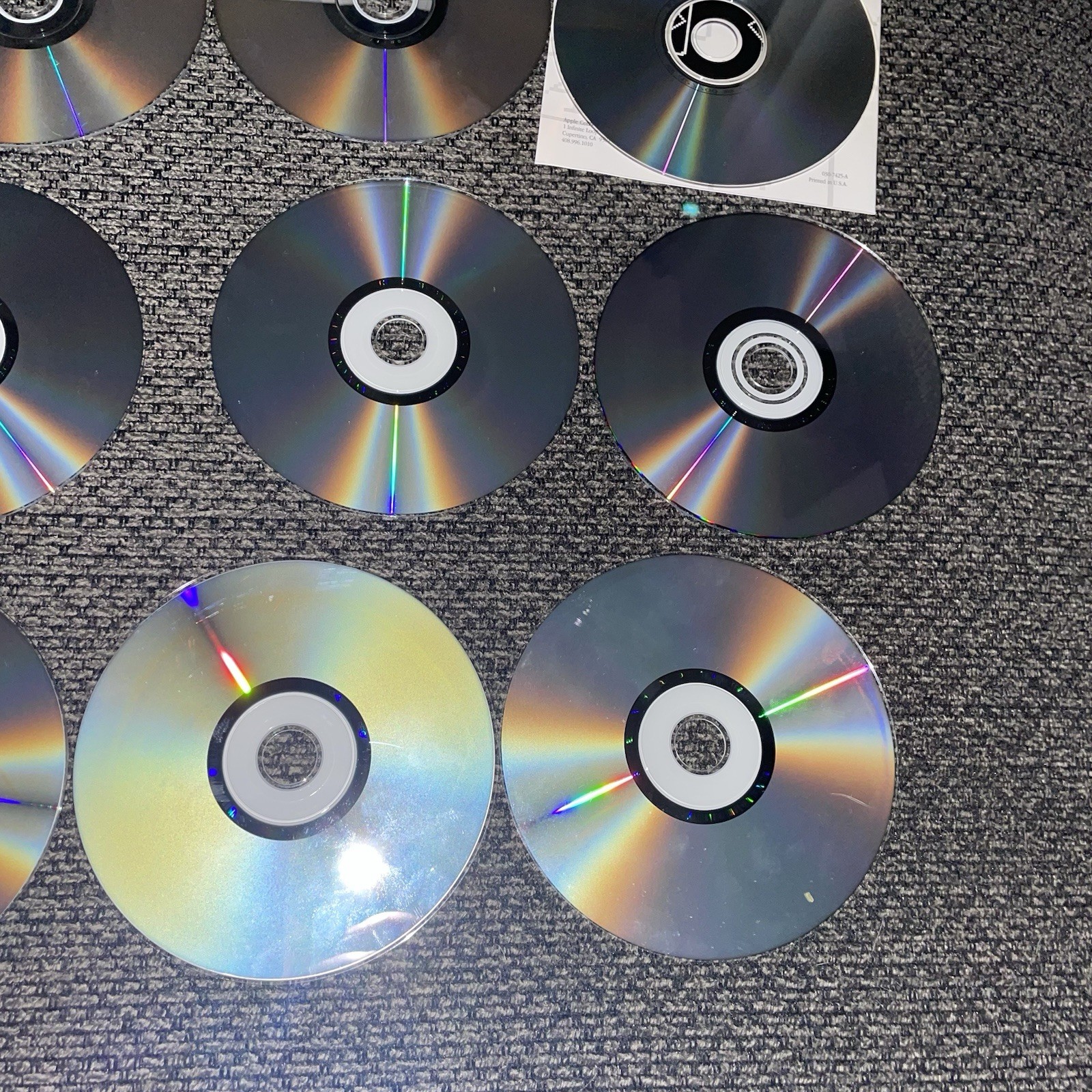 Rare Vintage Apple 16 Disc DVD CD iBook 691-3539-A Install Media 2004 iPhoto 1.3