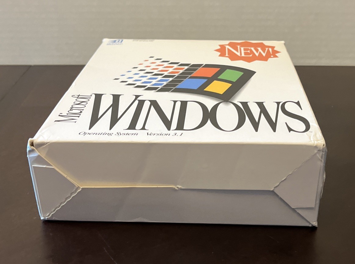 Microsoft Windows 3.1 On 6 3.5″ Floppy Disks With User’s Guide Manual