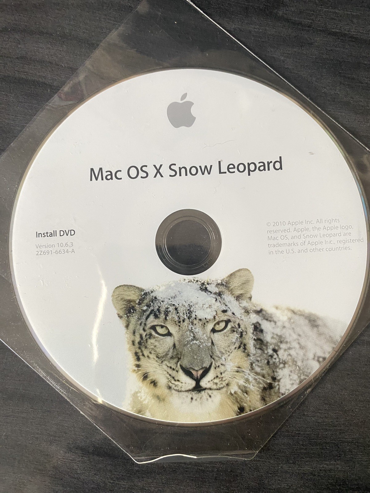 Mac OS X Snow Leopard 10.6.3 OEM Discs Retail Complete Version – Open Box