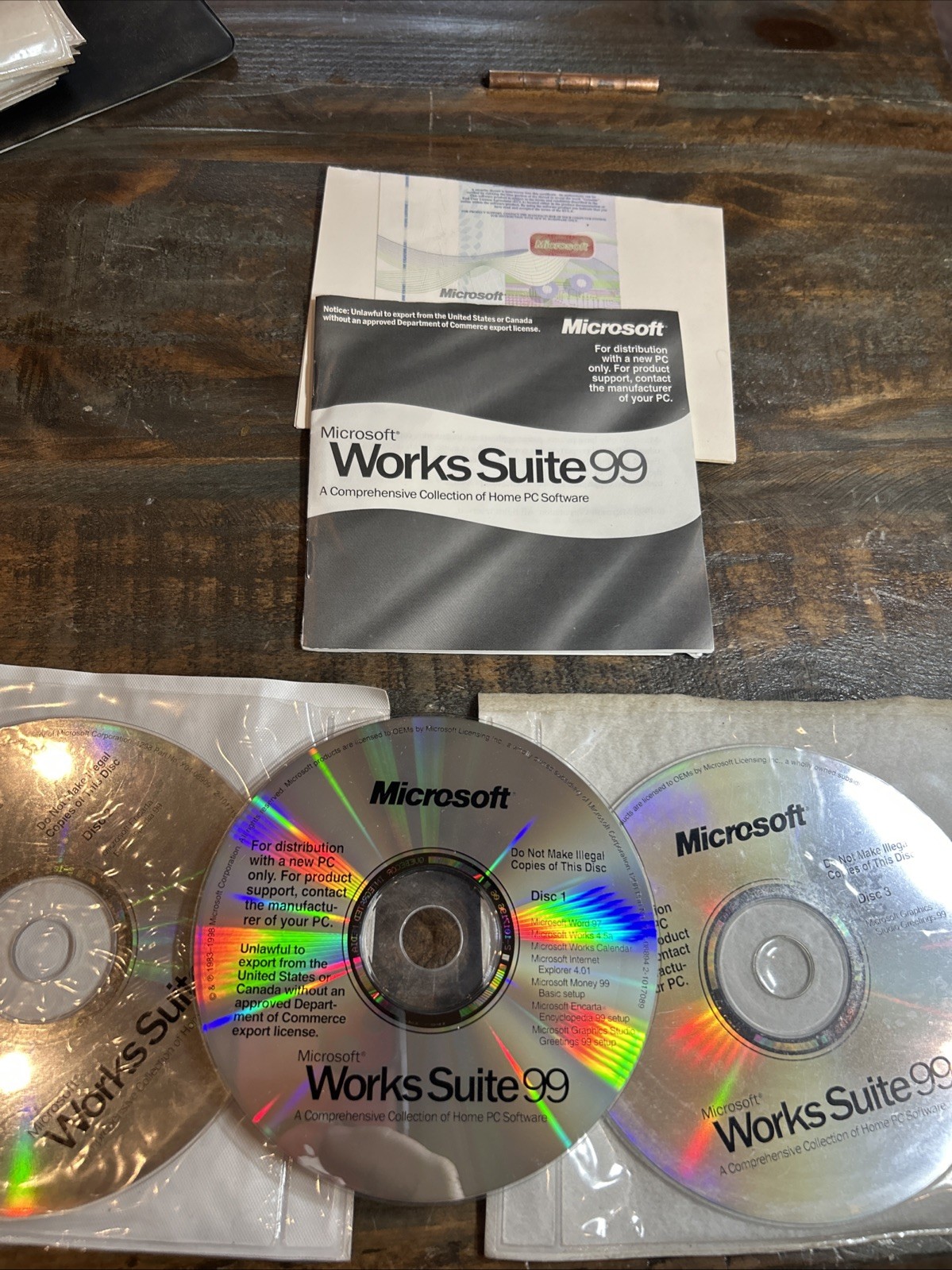 Microsoft Works Suite 99 99 Disc Only PC CD ROM All 4 Disc Complete