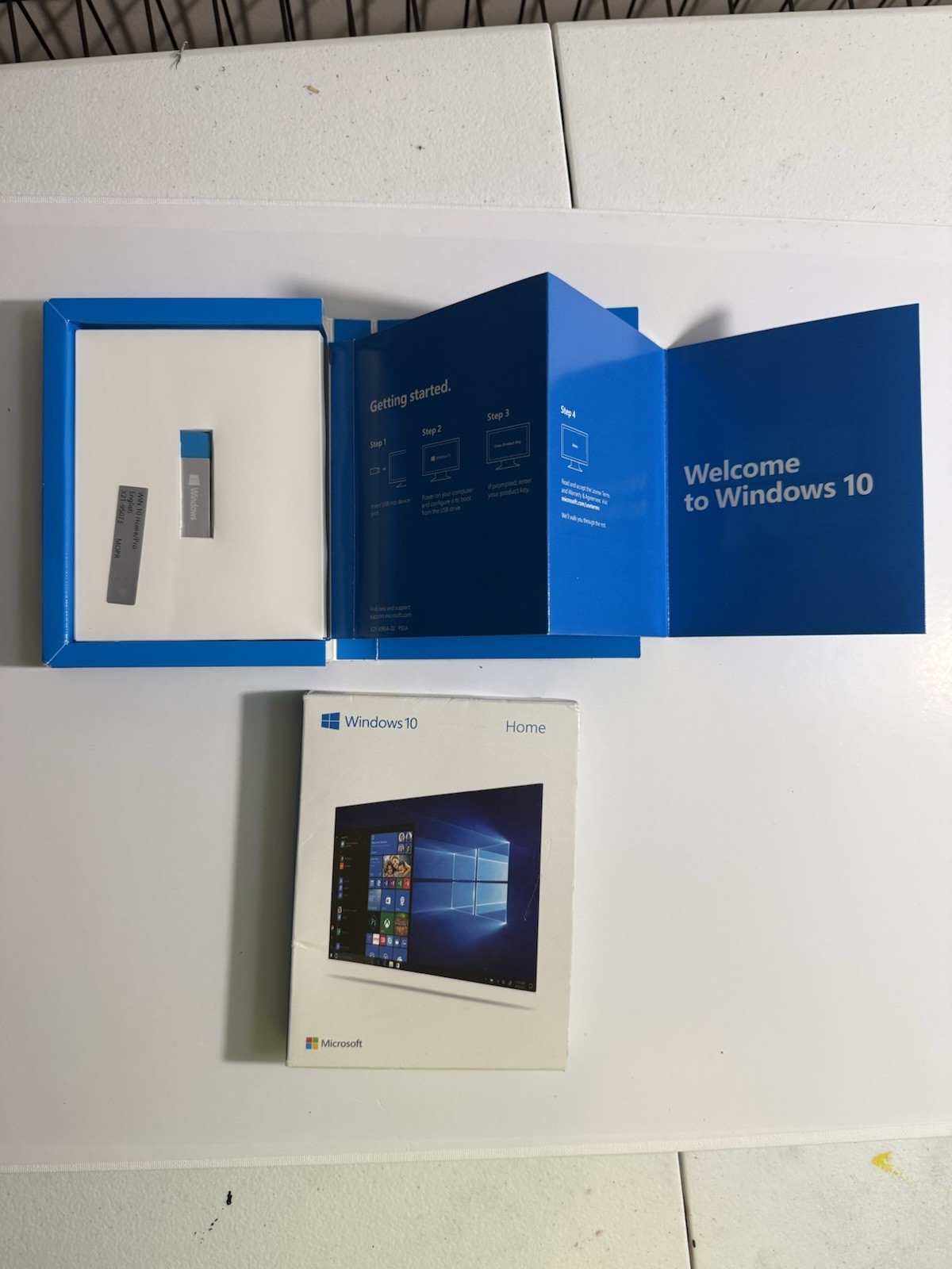 Microsoft Windows 10 Home USB Flash Drive