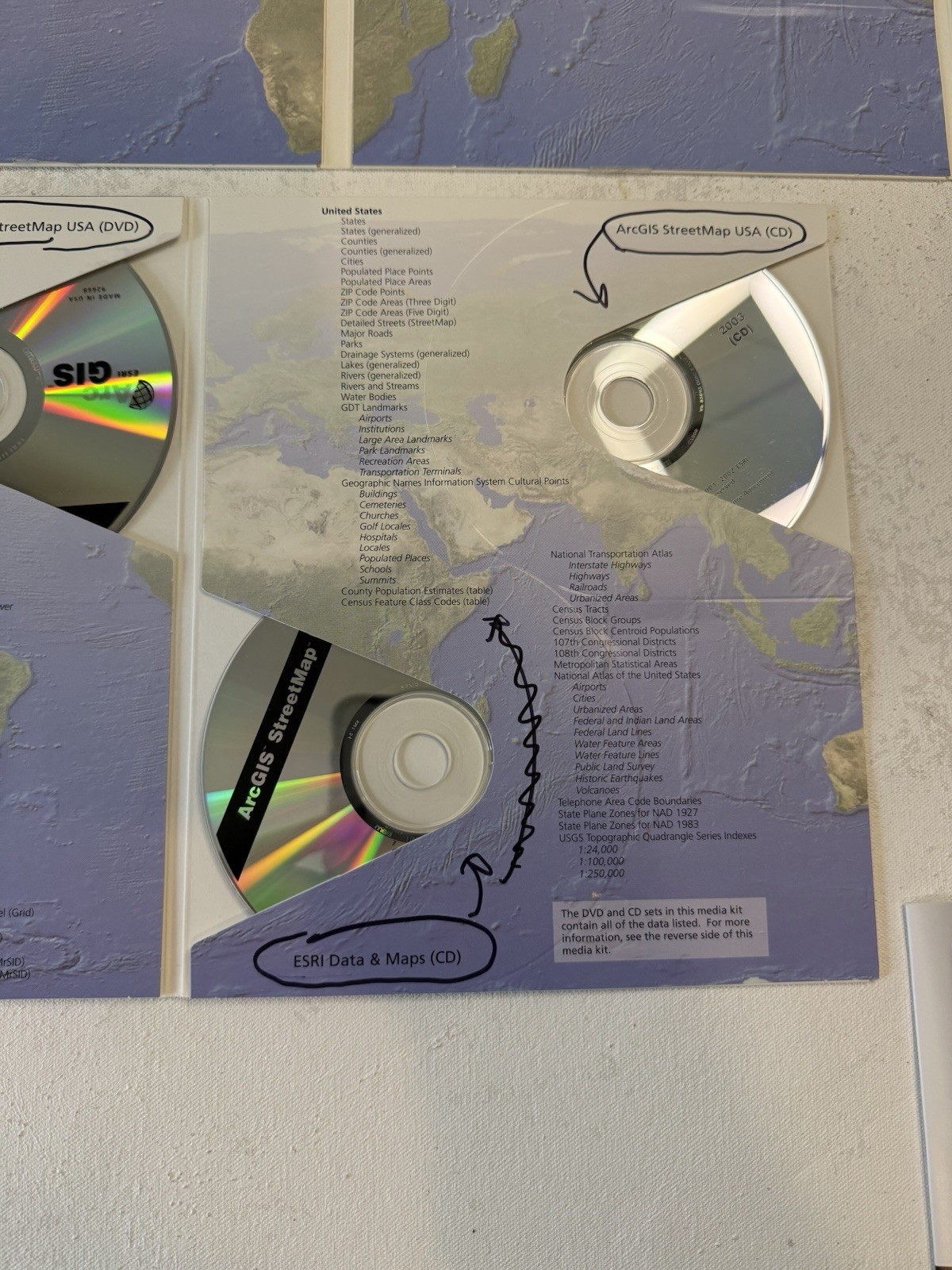 ARC GIS by ESRI instruction manuals and media kits 2003. 8.0 8.3
