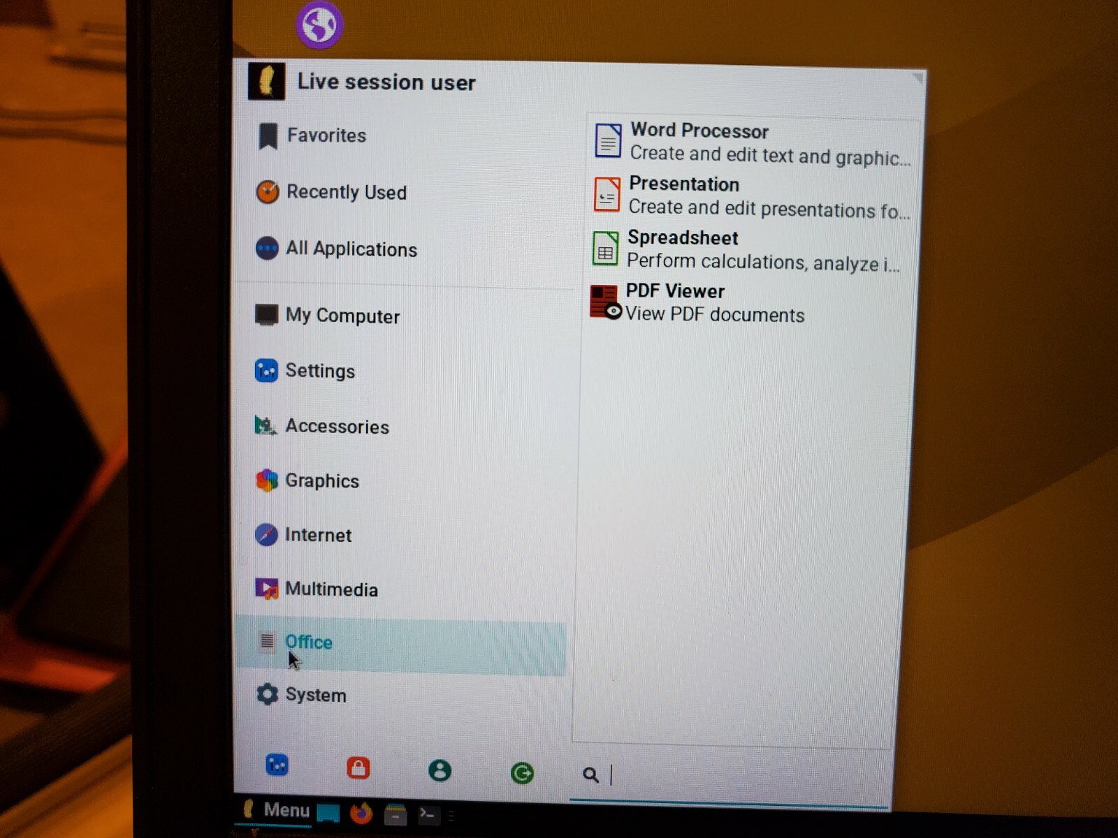 Linux Lite 5.4 x64 Bootable on 16G USB Stick!