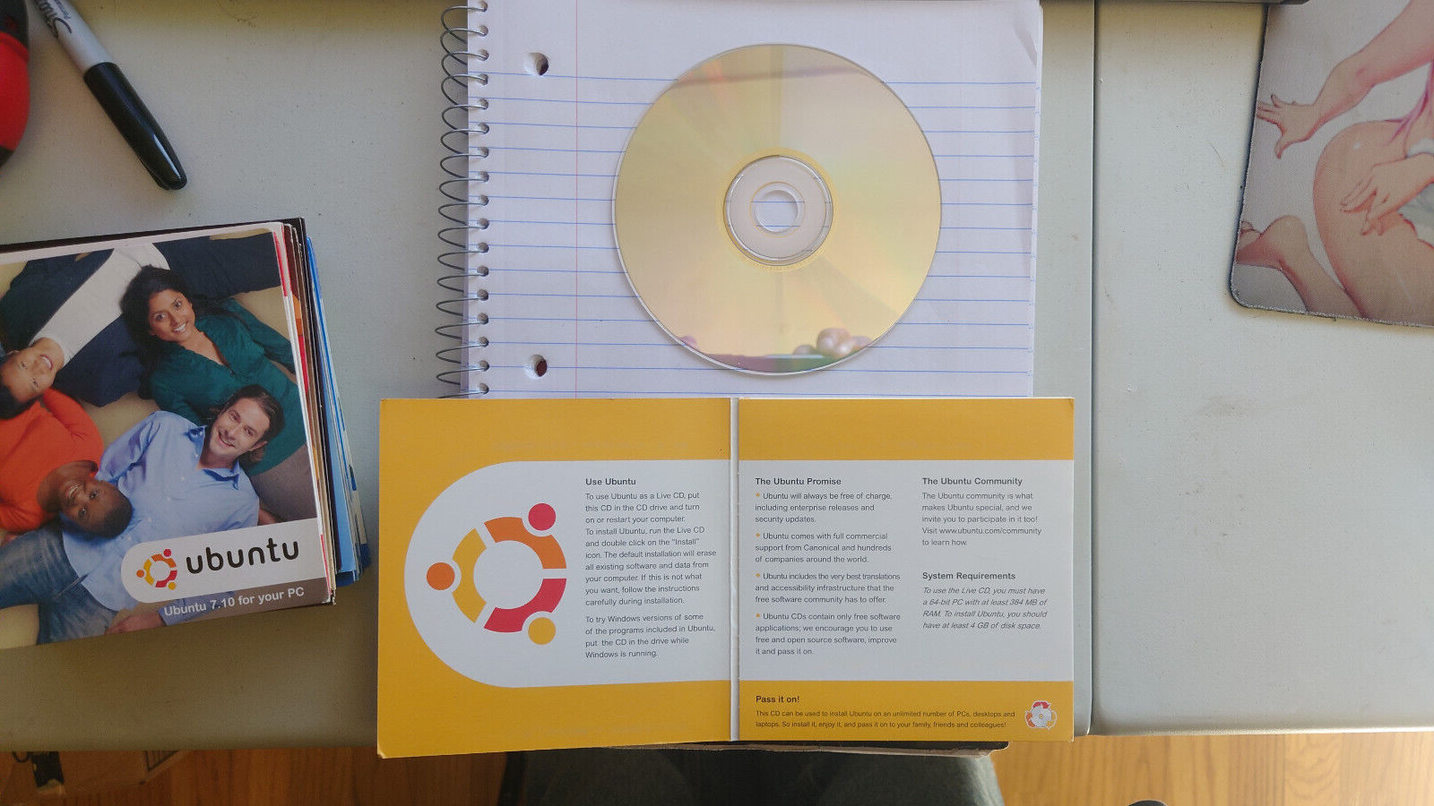 Rare Vintage Ubuntu 7.10 64-bit Desktop Edition Official Live CD