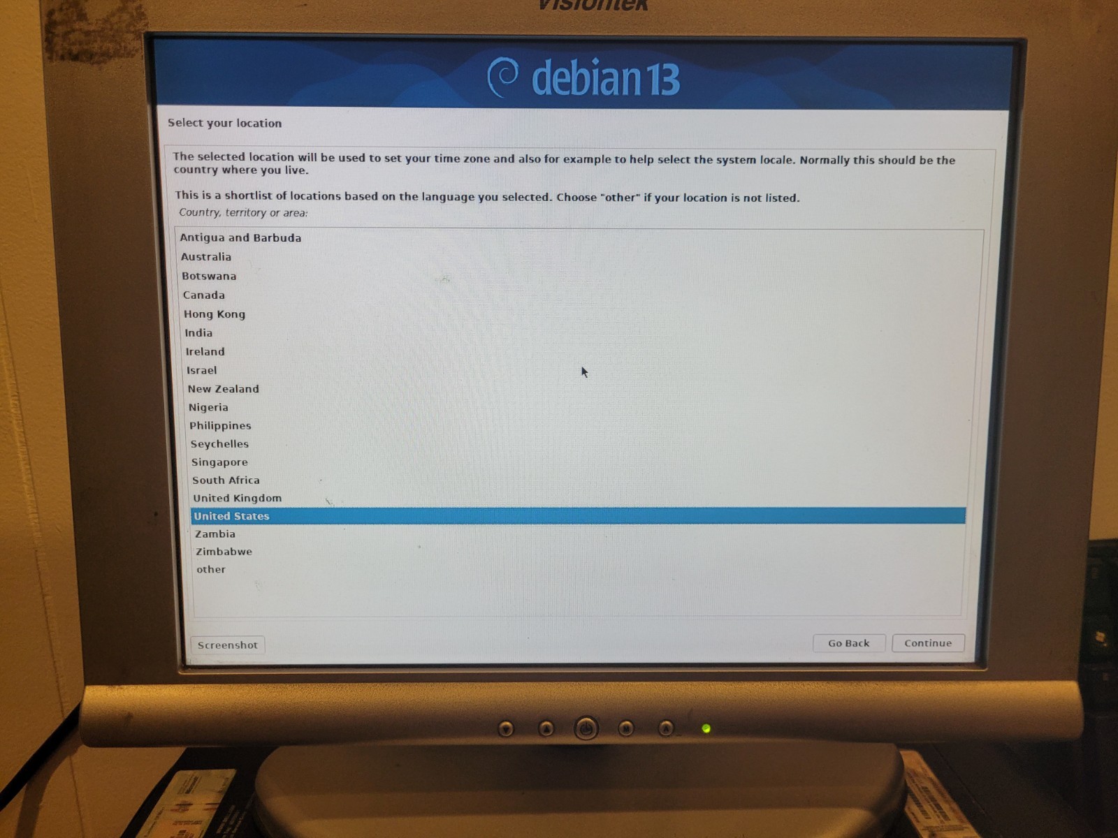 Debian 13 Linux „Trixie” x64 Installer on 16G USB Stick Rock Solid Linux Distro!