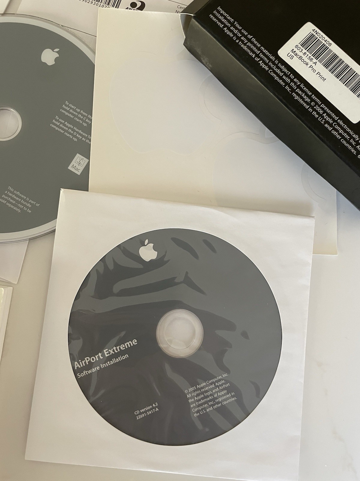 Apple MacBook Pro Mac OS X 10.4 Tiger Install Discs Manuals OEM 603-8156-A