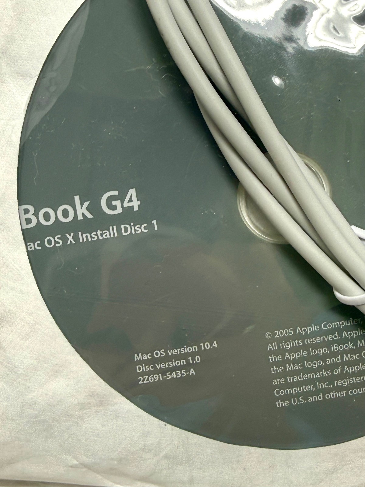 Apple iBook G4 Install Discs Cord User’s Guide Sealed Setup Package