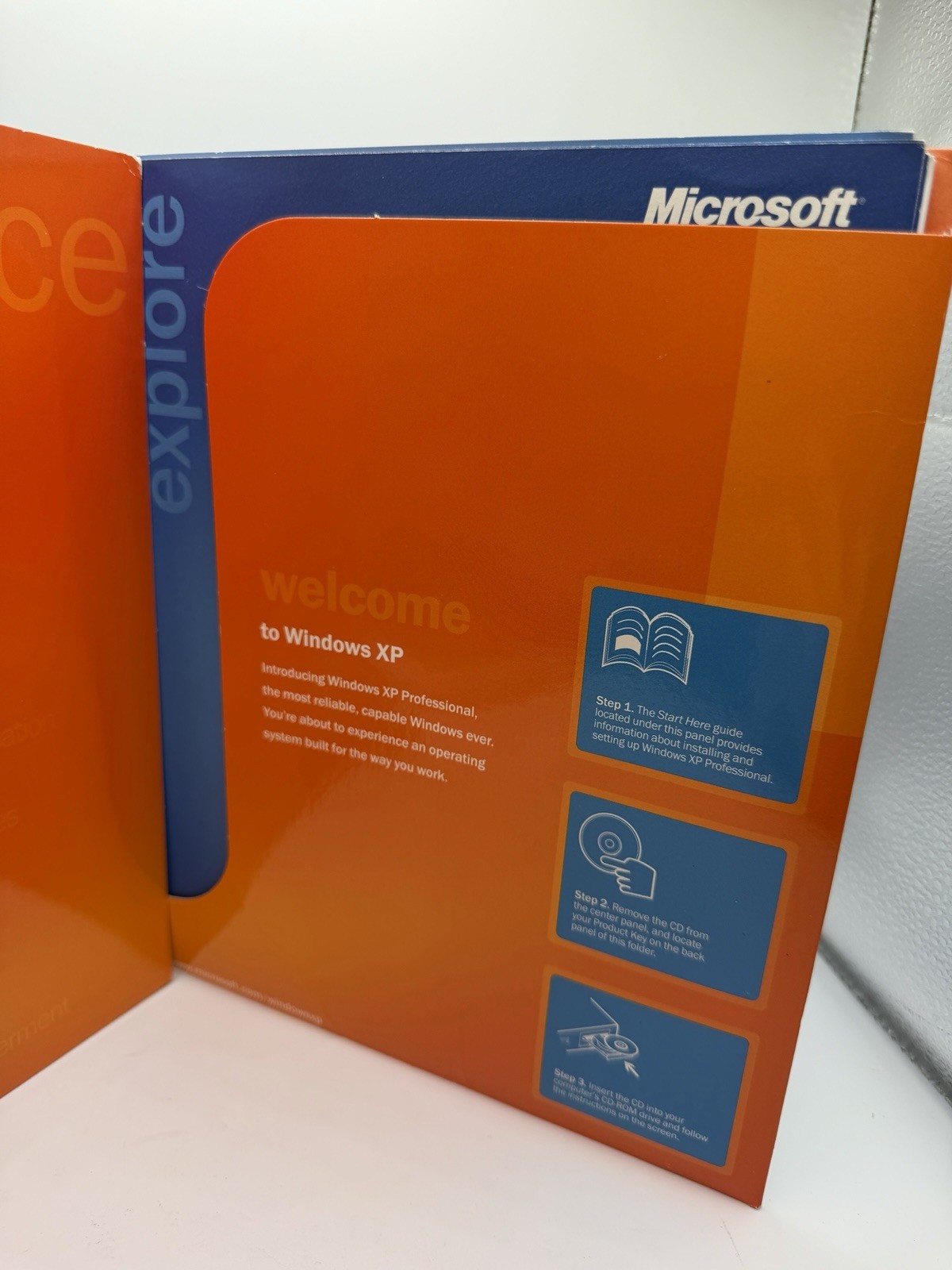 Microsoft Windows XP Professional Upgrade Version 2002 SP2 CIB w/ Product Key