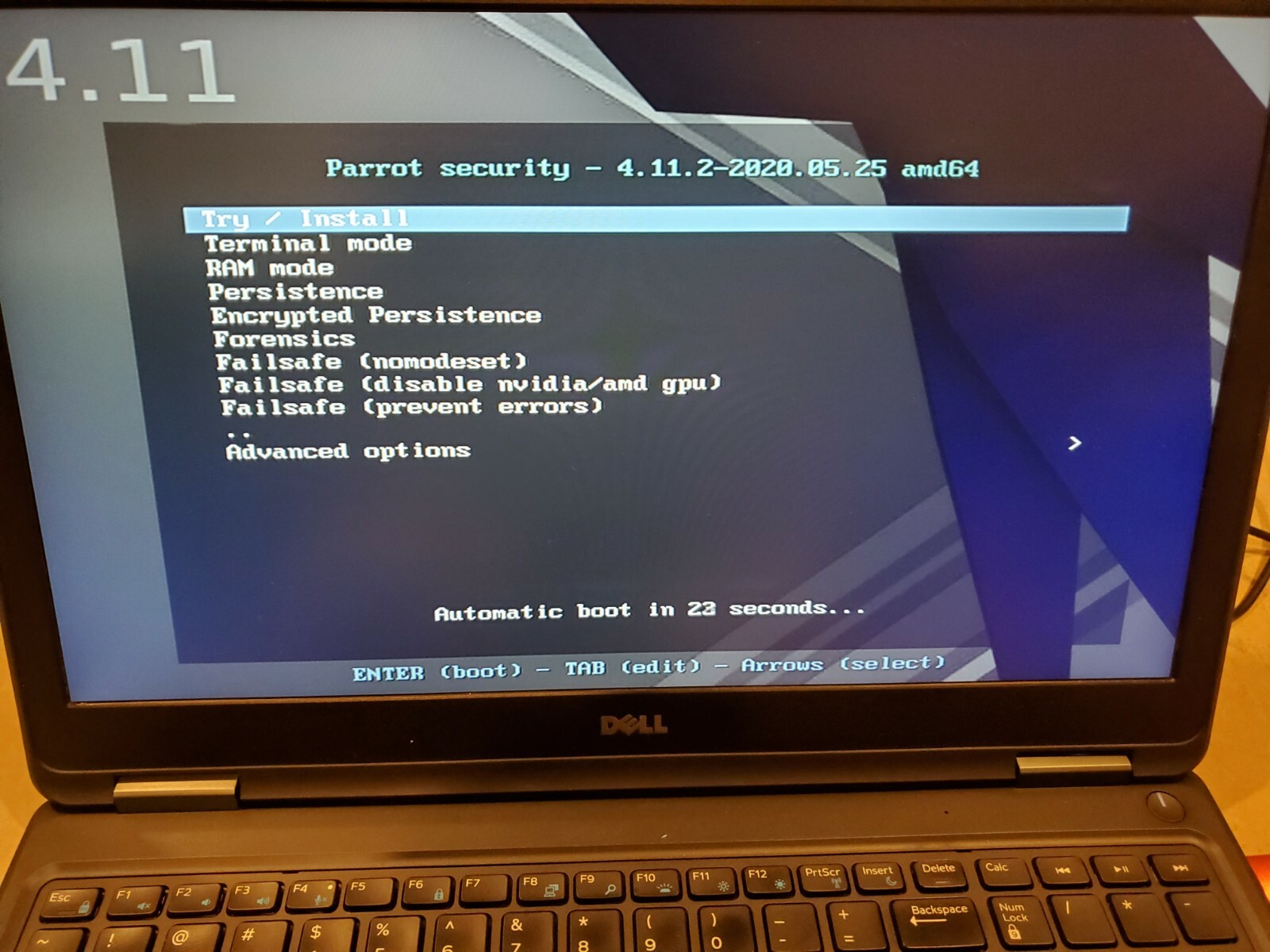 Parrot 4.11.2 Mate Desktop x64 Pen Test – Red Team OS Bootable on 16G USB Stick!
