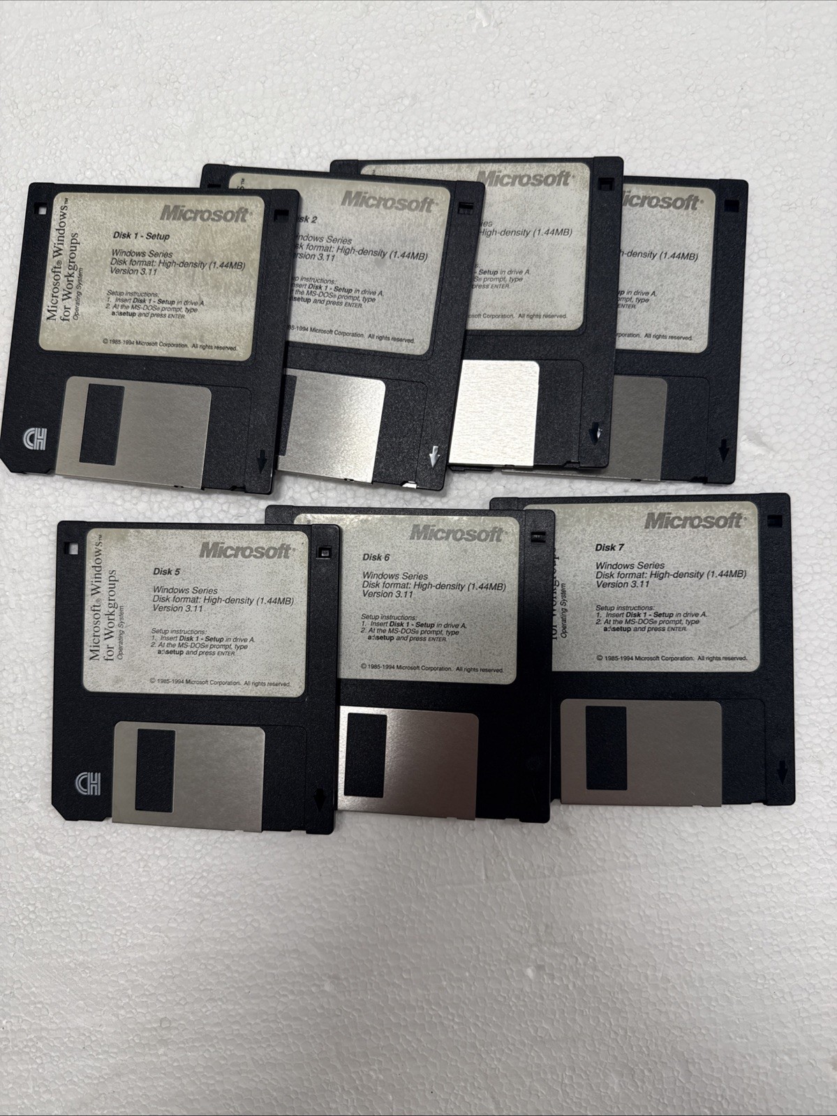 MS Windows 3.11 on 3.5″ 1.44MB Floppy Disk install – Workgroups 7 Disks Untested