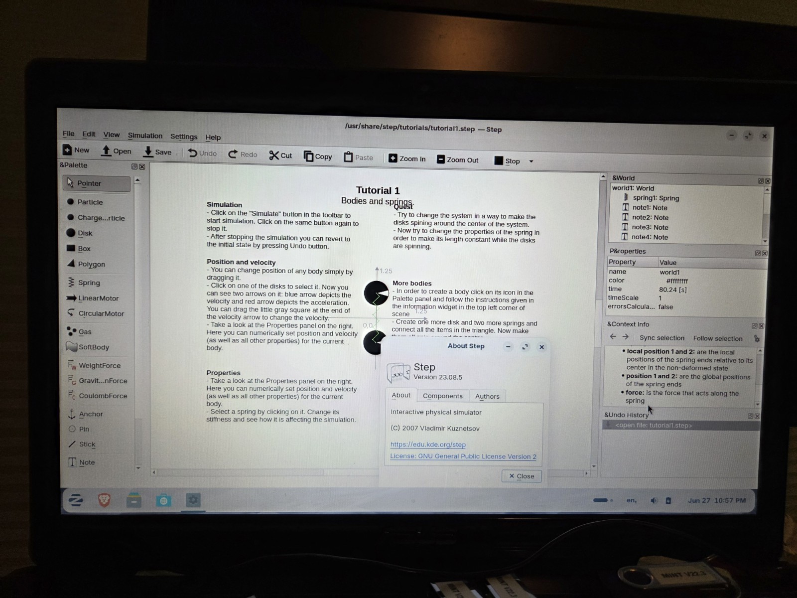 Linux Zorin OS 18.1 Education, 64-bit, Bootable Live and Install USB Flash Drive