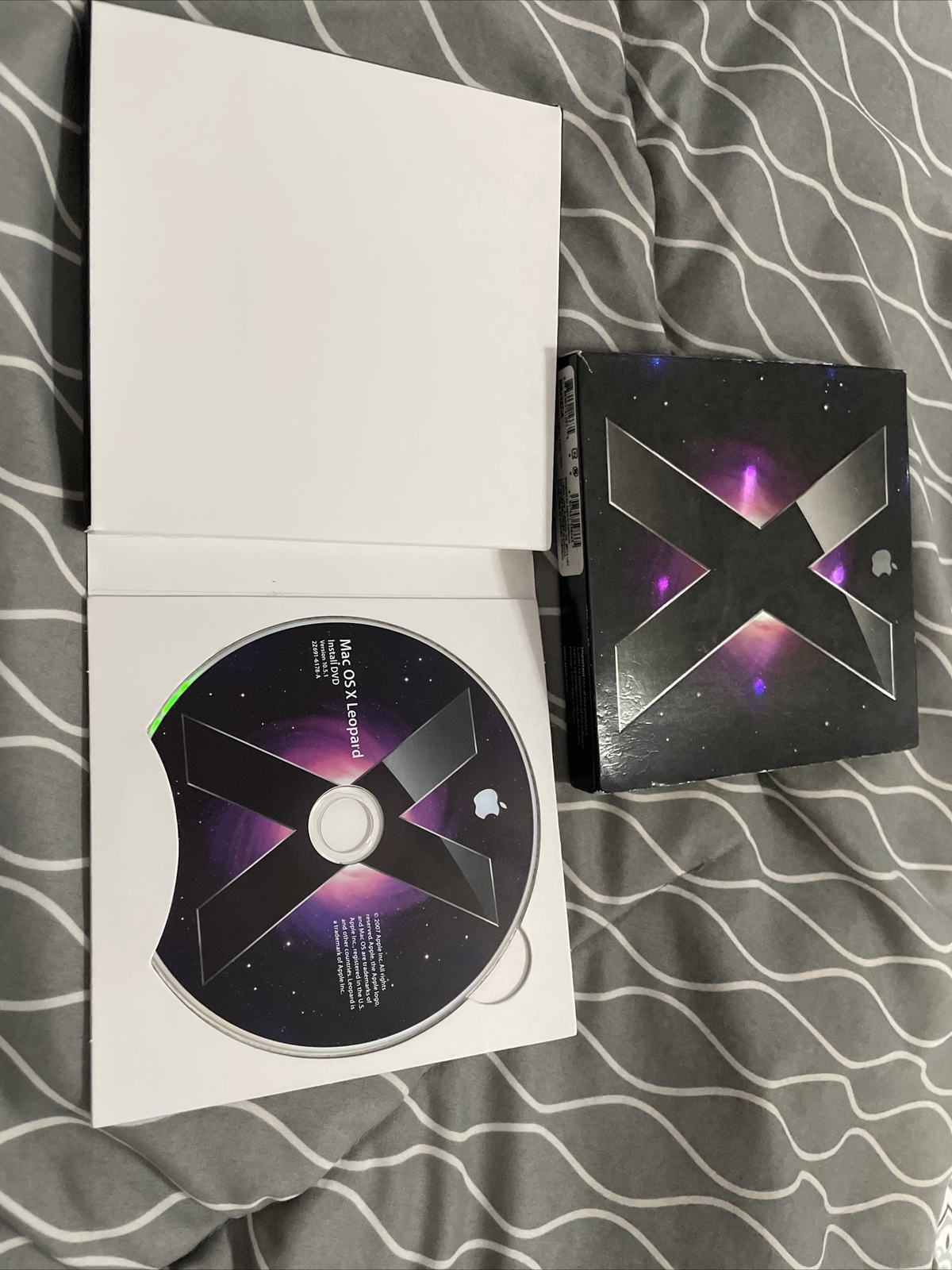 Mac OS X V10.5.1 Retail Family Pack MB428Z/A