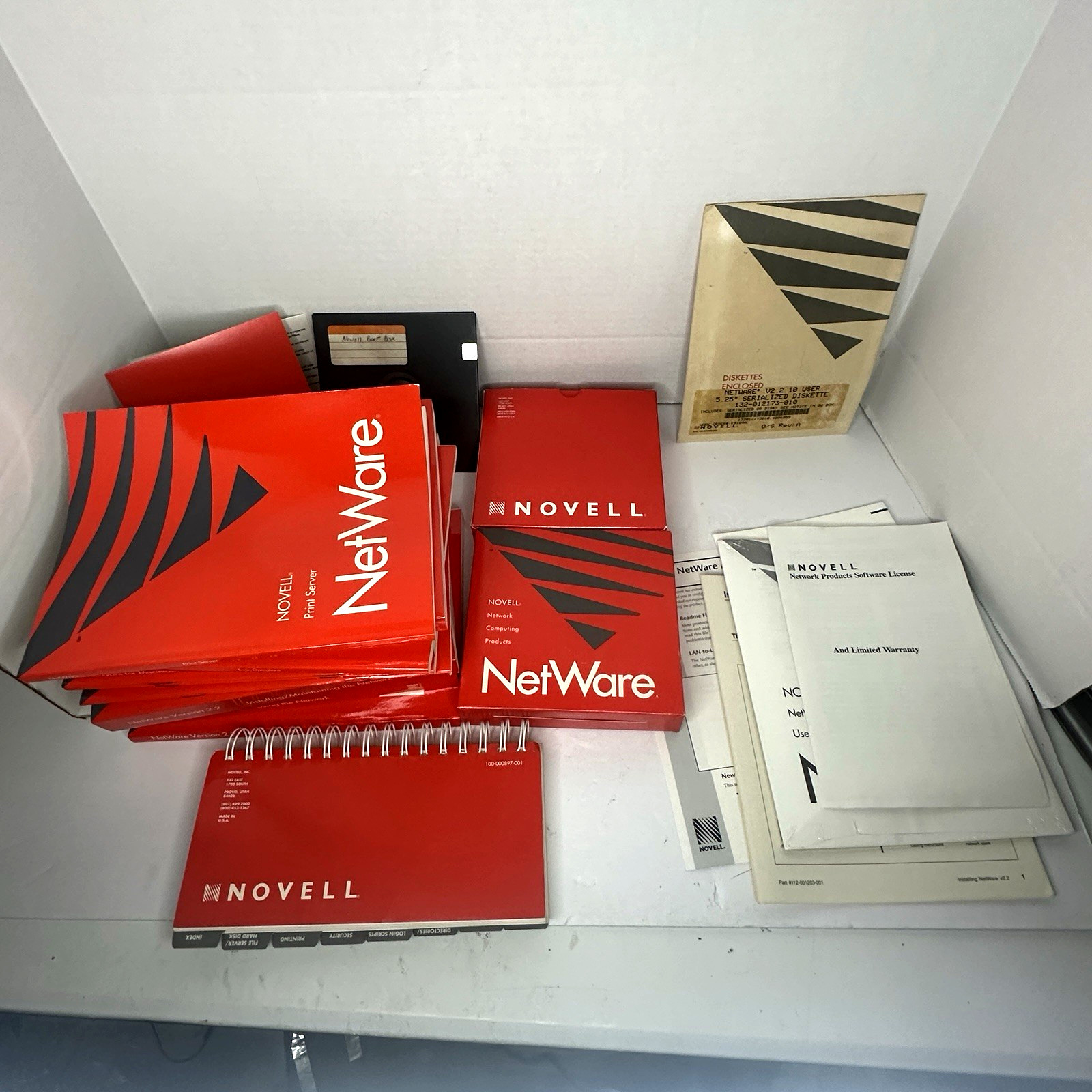 Netware Kit v2.2 by Novell Operating System Floppy Disks & Books Open Box Vtg