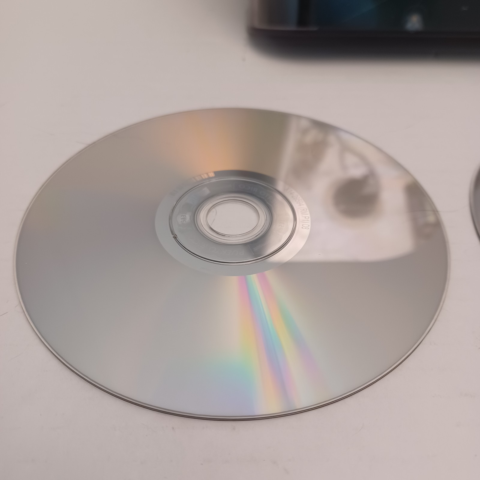 Microsoft Windows Vista Ultimate Includes Service Pack 1 – 32 bit & 64 bit DVD’s