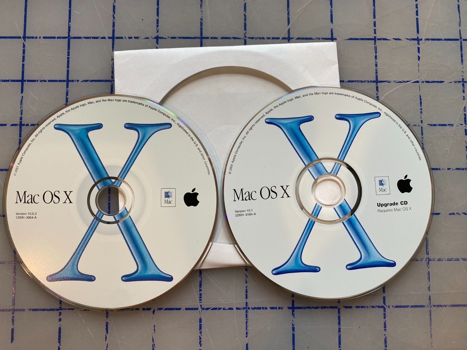 Mac OS X 10.0.3 Install & 10.1 upgrade CD