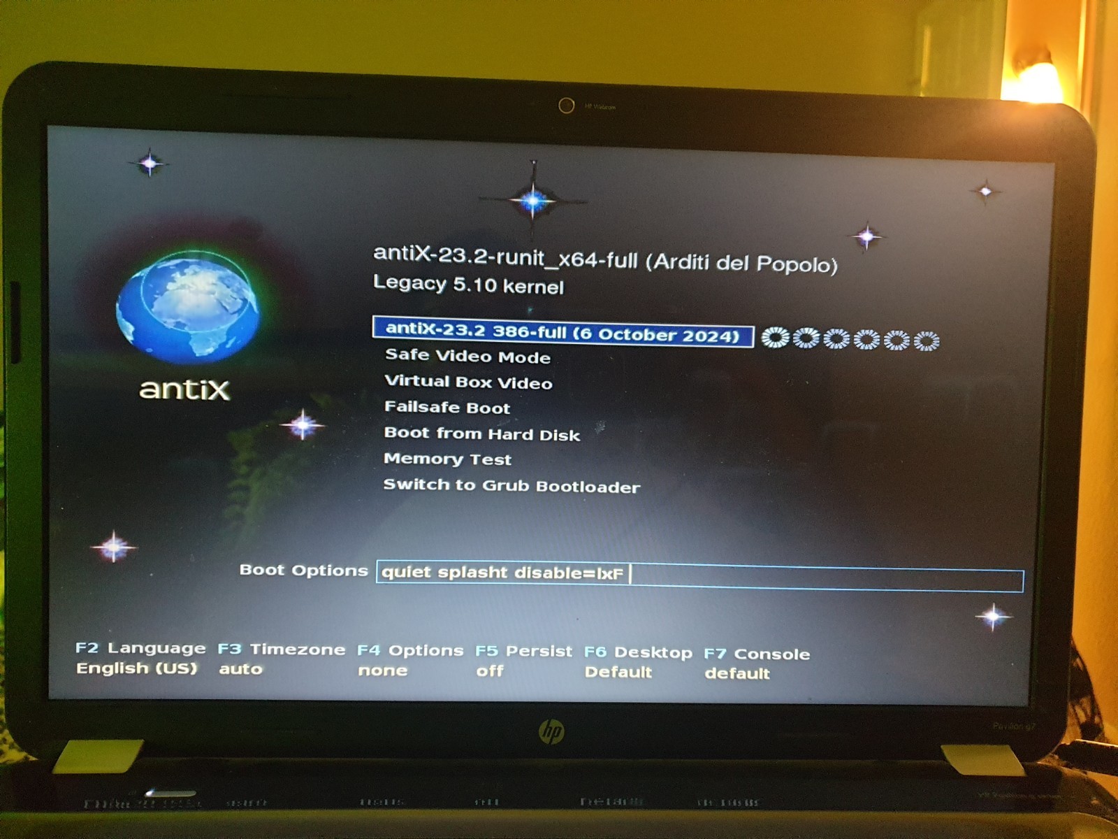 Linux antiX V23.2, 32-bit, Bootable Live and Install USB Flash Drive