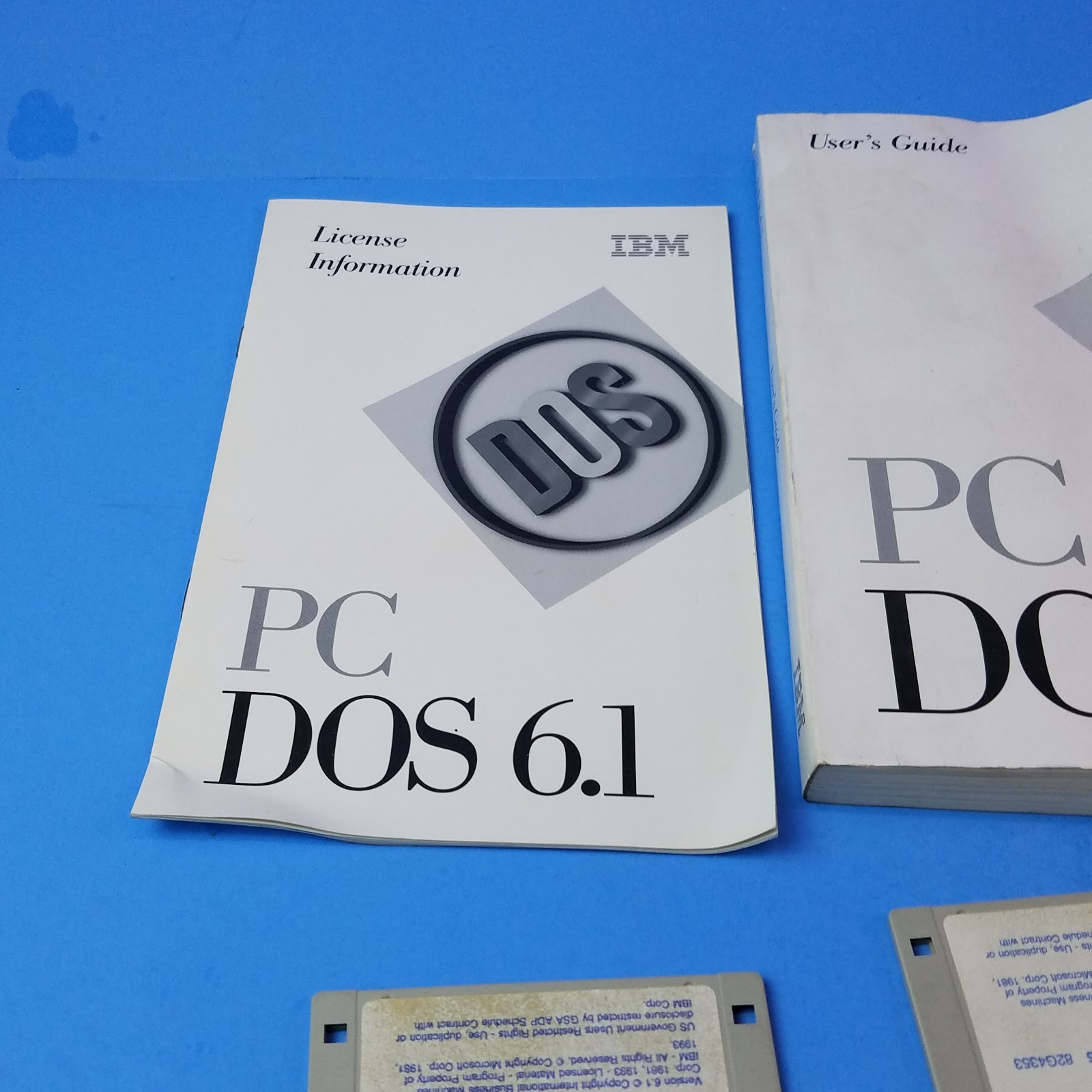 VTG. IBM PC DOS 6.1 Software Operating System User manuals 3.5” disk in box