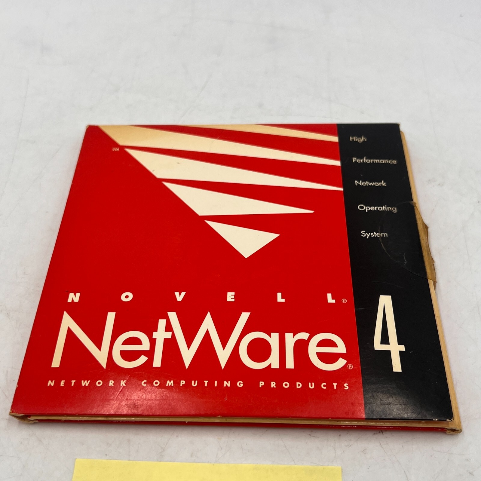 * CASE SMOKE DAMAGE * PHOTOS NOVELL NETWARE 4.1 WITH CDS AND DISK FLOPPY